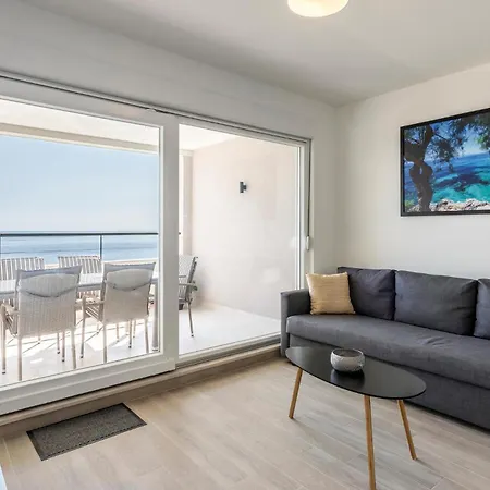아파트 Cozy In Dingac With House Sea View