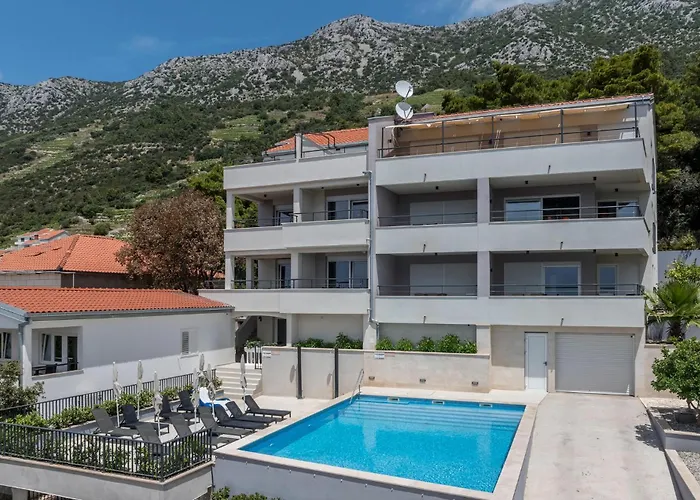 Cozy In Dingac With House Sea View 아파트 *