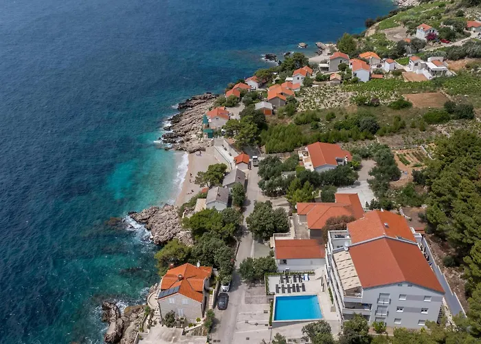 Cozy In Dingac With House Sea View Gornji Dingač